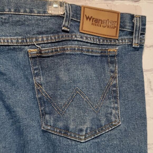 Men's big and tall rugged wear  Wrangler relaxed fit jeans - Picture 7 of 8